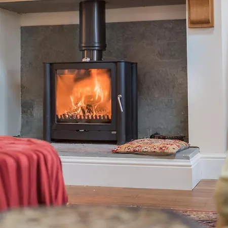 3 Bed In Sz190 Casterton